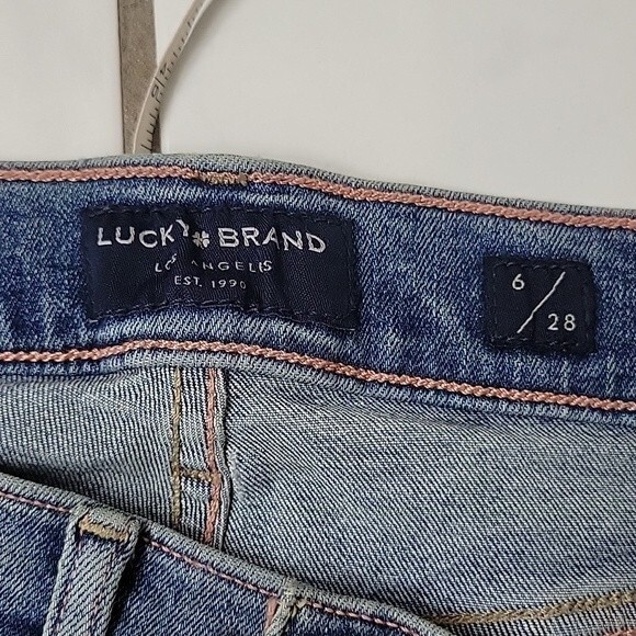 NWT Lucky Brand Women's Ava Mid Rise Super Skinny distressed jeans size 6 / 28 - Picture 3 of 9